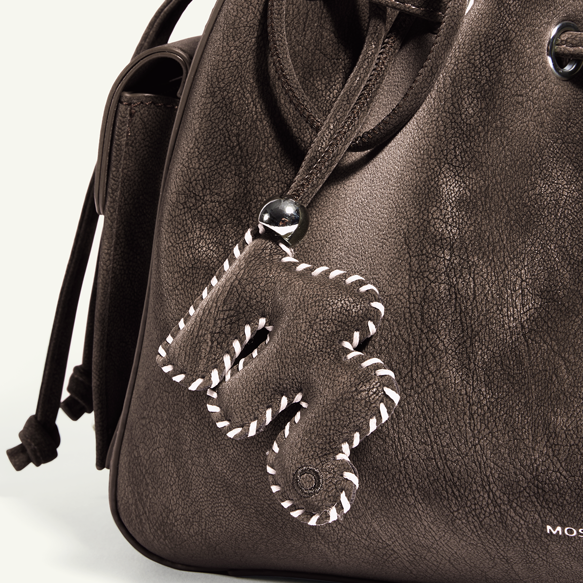 Mossdoom The Cloud Bellis Shoulder Bag - กระเป๋าสะพายไหล่ทรงถังหนังกลับสไตล์เรโทร