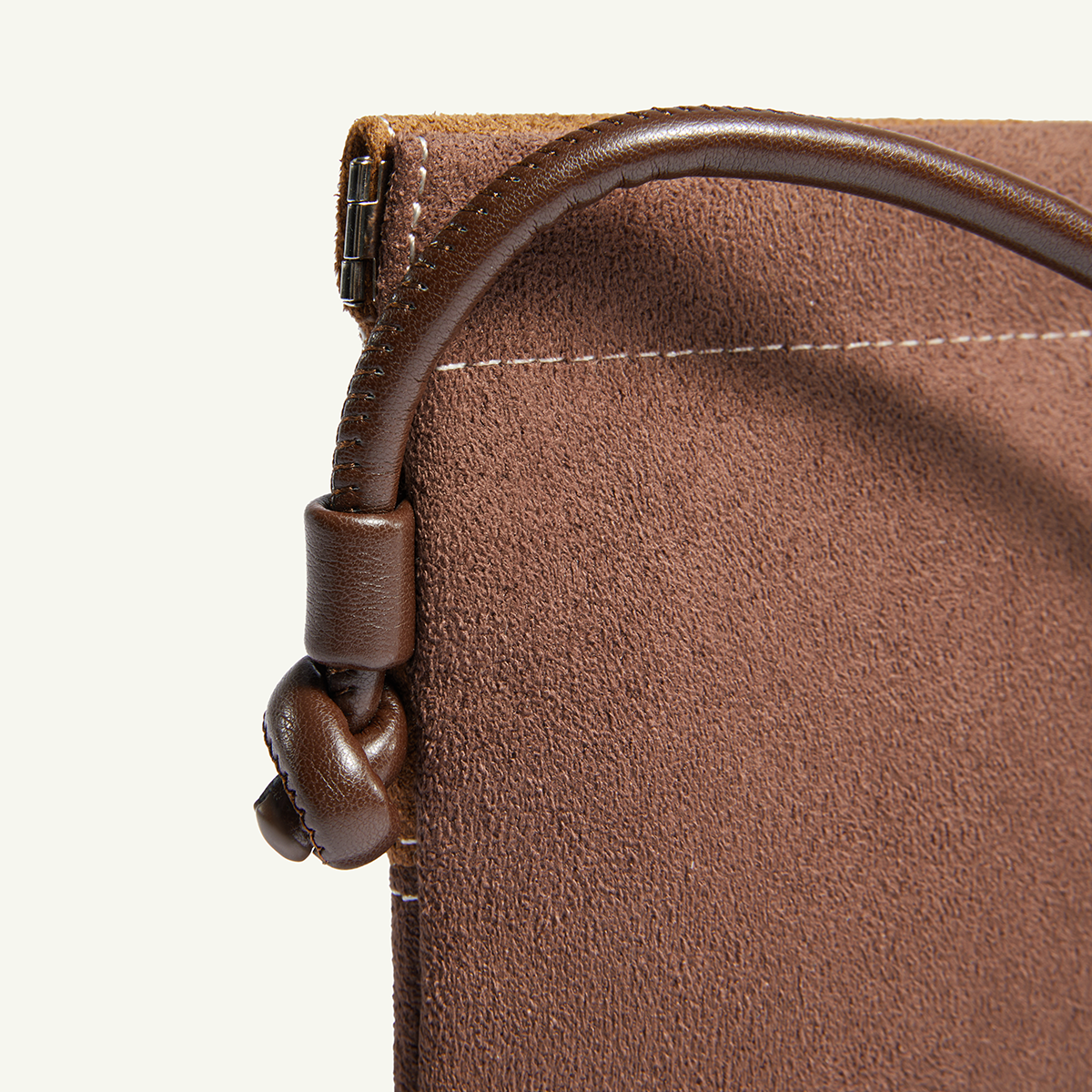 Mossdoom Avela Crossbody Bag - กระเป๋าสะพายข้างผ้าปะติดปะต่อหลากสี